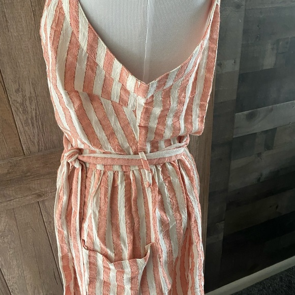 NWT LUSH Button front tank dress with a tie waist and pockets! 100% Cotton - Picture 7 of 12